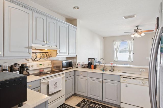 2930 WHITE CEDAR CIRCLE, Kissimmee, FL 34741