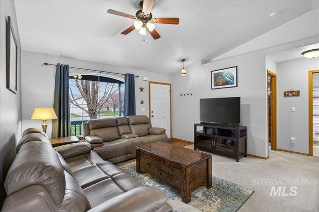 820 Valley, Middleton, ID 83644