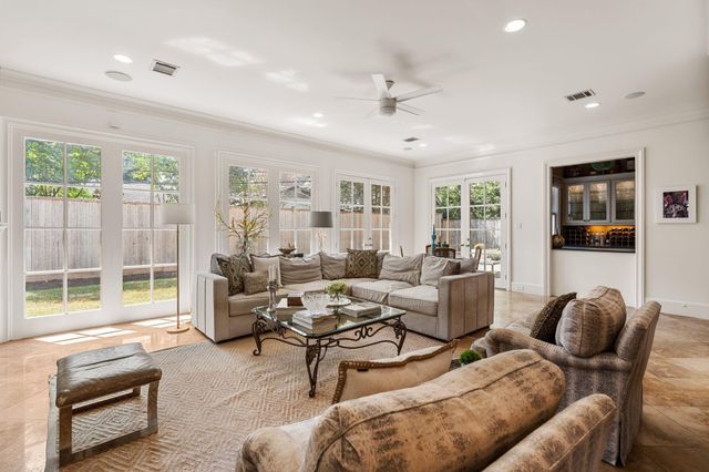 6155 Cedar Creek Drive, Houston, TX 77057