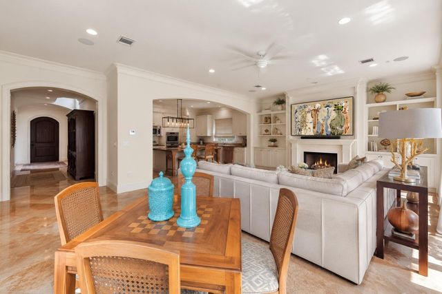 6155 Cedar Creek Drive, Houston, TX 77057