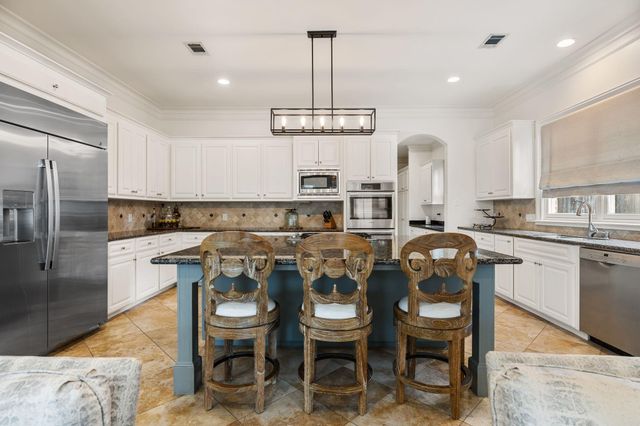 6155 Cedar Creek Drive, Houston, TX 77057