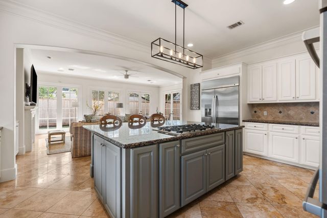 6155 Cedar Creek Drive, Houston, TX 77057