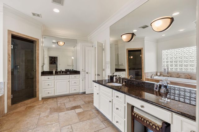 6155 Cedar Creek Drive, Houston, TX 77057