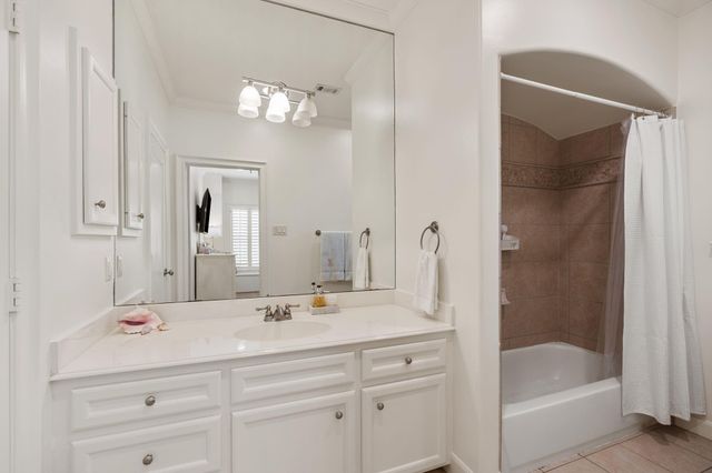 6155 Cedar Creek Drive, Houston, TX 77057