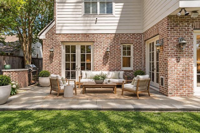 6155 Cedar Creek Drive, Houston, TX 77057
