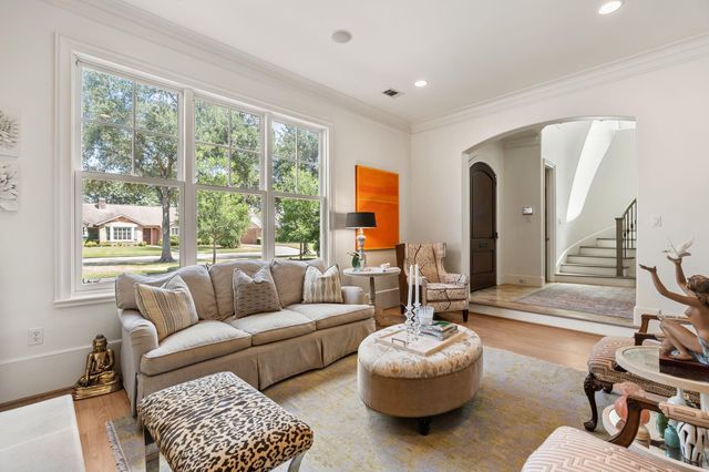 6155 Cedar Creek Drive, Houston, TX 77057