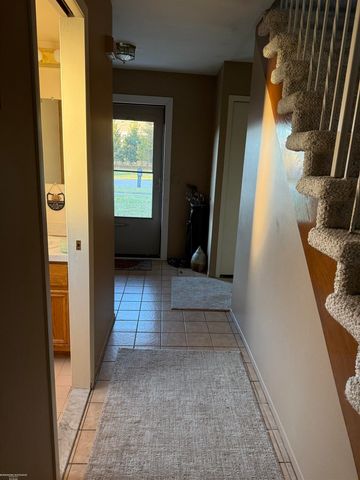 8510 Annsbury Drive, Shelby Twp, MI 48316