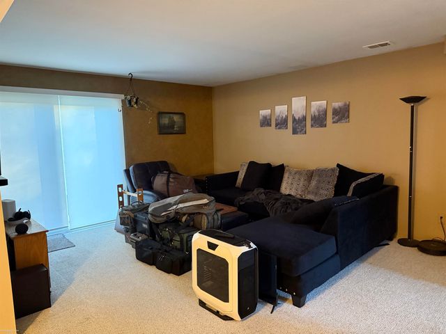 8510 Annsbury Drive, Shelby Twp, MI 48316