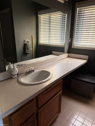 8510 Annsbury Drive, Shelby Twp, MI 48316