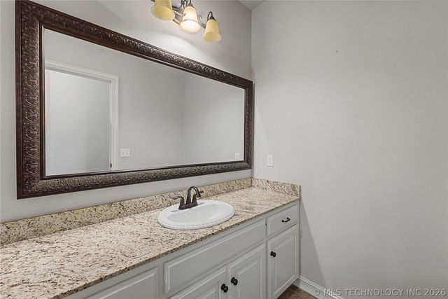 1211 E 135th Street S, Glenpool, OK 74033