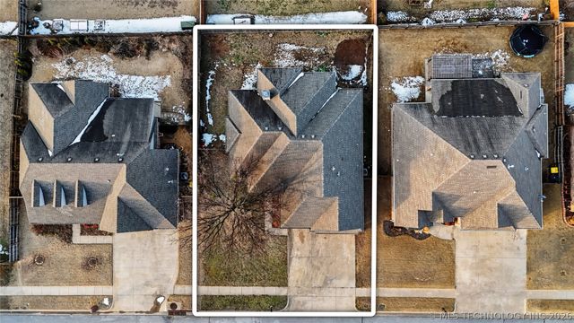 1211 E 135th Street S, Glenpool, OK 74033