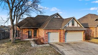 1211 E 135th Street S, Glenpool, OK 74033