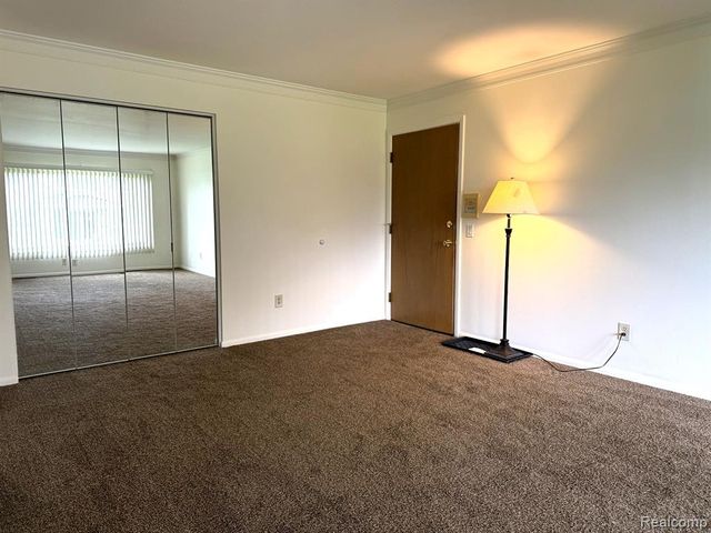 1245 Derby Road 4, Birmingham, MI 48009