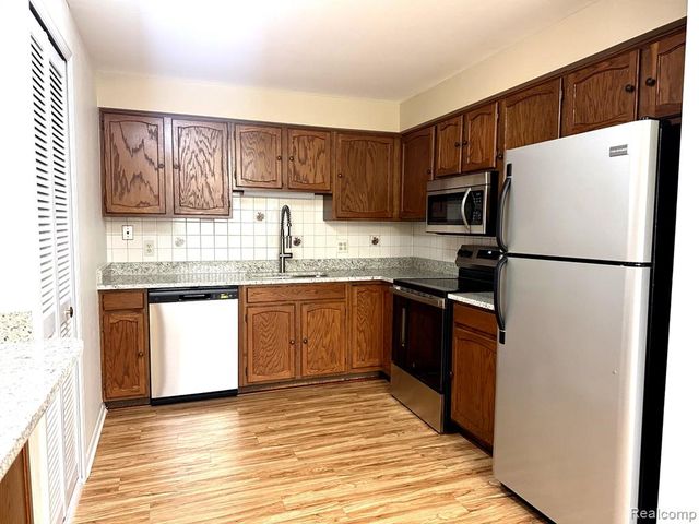 1245 Derby Road 4, Birmingham, MI 48009