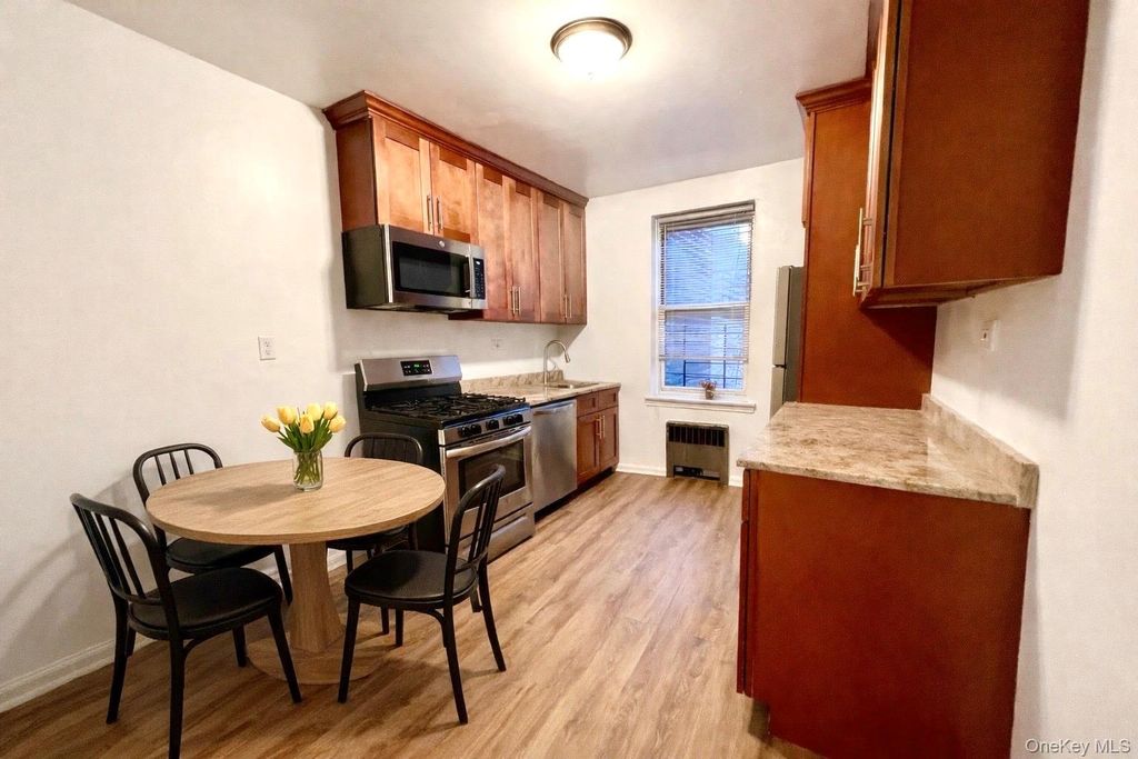 2080 Barnes Avenue 5B, Bronx, NY 10462 — photo 2