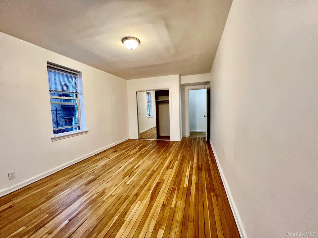 2080 Barnes Avenue 5B, Bronx, NY 10462 — photo 5