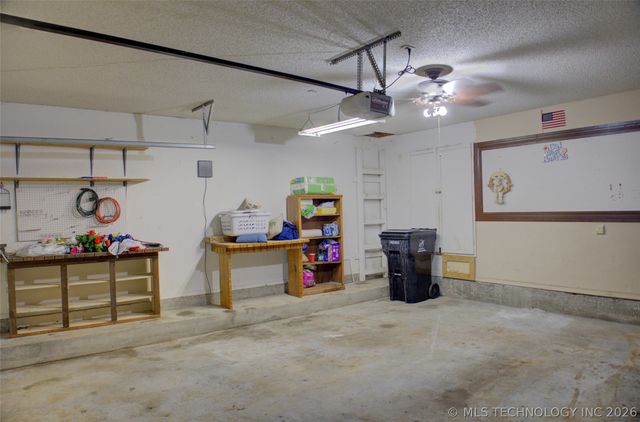 8011 S Date Place, Broken Arrow, OK 74011