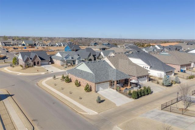 1800 Plaza District Drive, Edmond, OK 73034