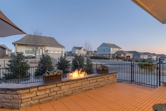 1800 Plaza District Drive, Edmond, OK 73034