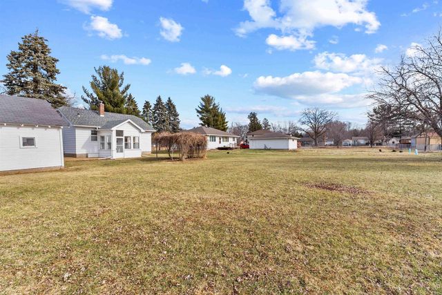 725 Martin Road, Waterloo, IA 50701