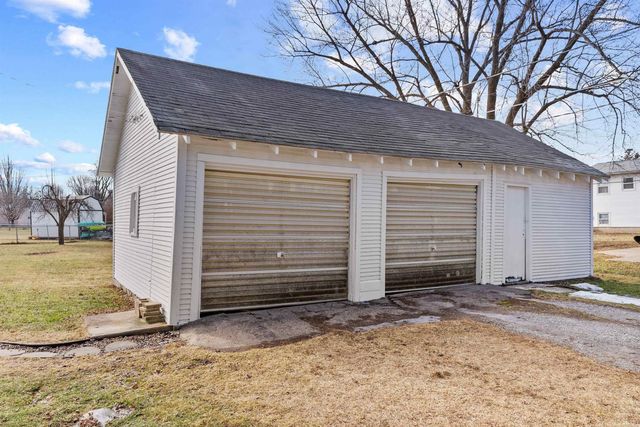 725 Martin Road, Waterloo, IA 50701