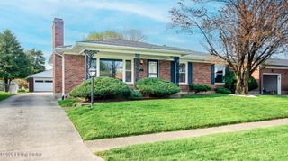 2010 Foxhurst Dr, Louisville, KY 40216