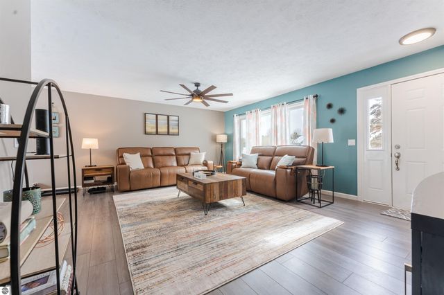 1236 Valley Drive, Traverse City, MI 49685