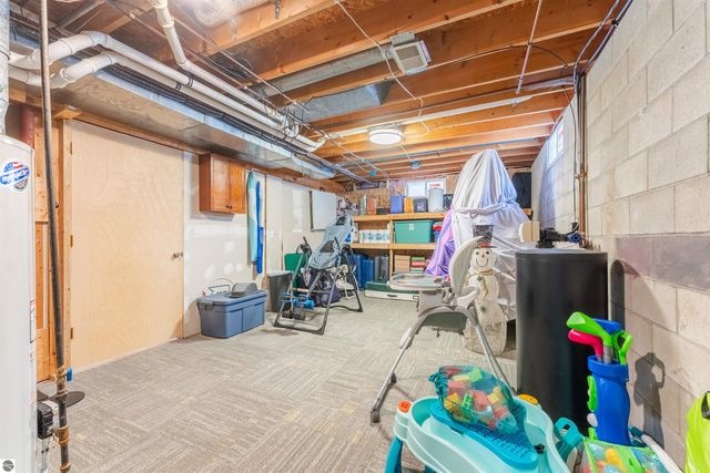 1236 Valley Drive, Traverse City, MI 49685