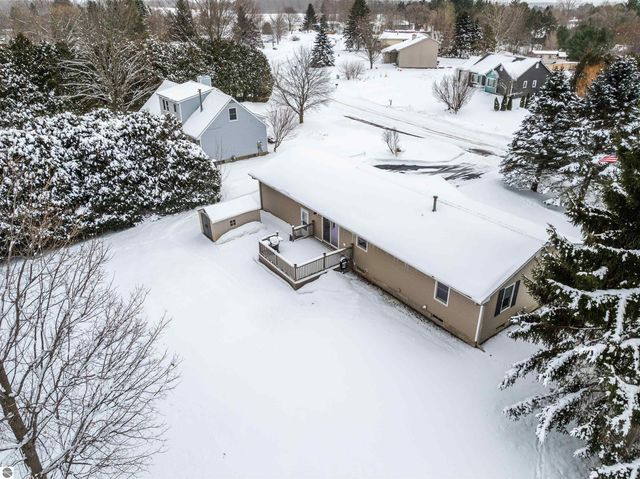 1236 Valley Drive, Traverse City, MI 49685