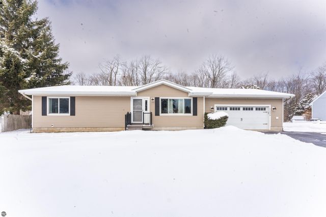 1236 Valley Drive, Traverse City, MI 49685