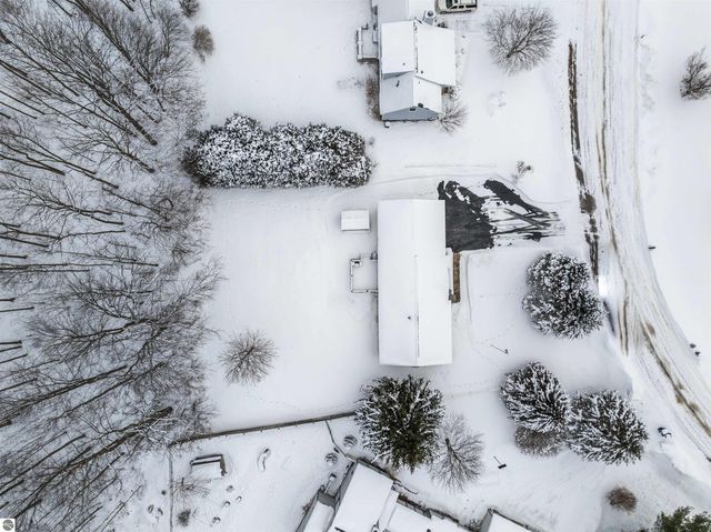 1236 Valley Drive, Traverse City, MI 49685