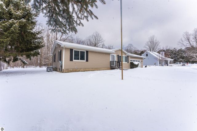 1236 Valley Drive, Traverse City, MI 49685