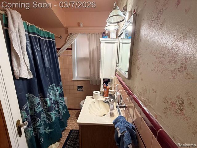 16828 Sussex Street, Detroit, MI 48235