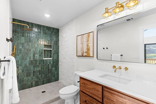 306 Bluebird CIR, Marble Falls, TX 78654