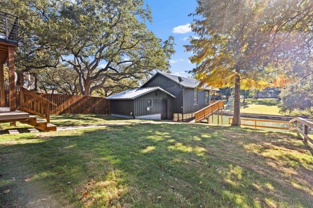 306 Bluebird CIR, Marble Falls, TX 78654