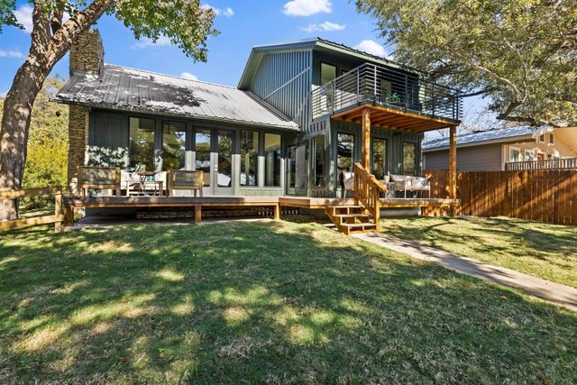 306 Bluebird CIR, Marble Falls, TX 78654