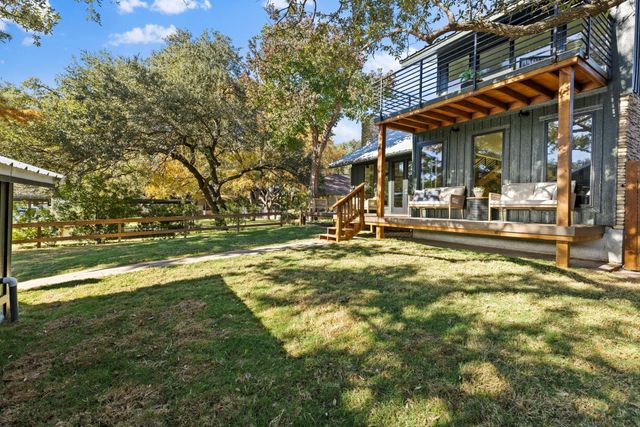 306 Bluebird CIR, Marble Falls, TX 78654