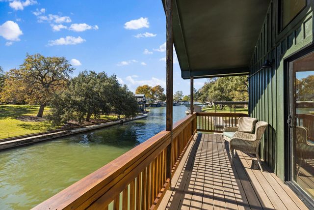 306 Bluebird CIR, Marble Falls, TX 78654
