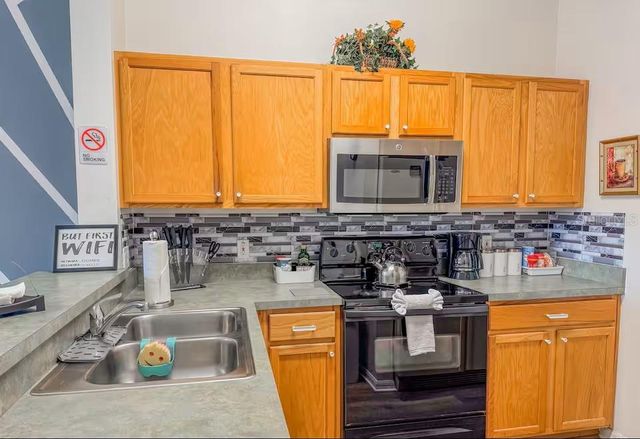 910 PARK TERRACE CIRCLE, Kissimmee, FL 34746