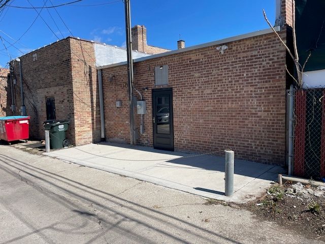 3026 N Central Avenue, Chicago, IL 60634