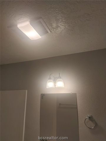 4212 Old College Road 3, Bryan, TX 77801