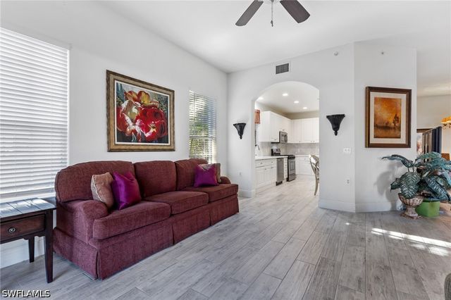 9079 Cascada WAY 102, Naples, FL 34114