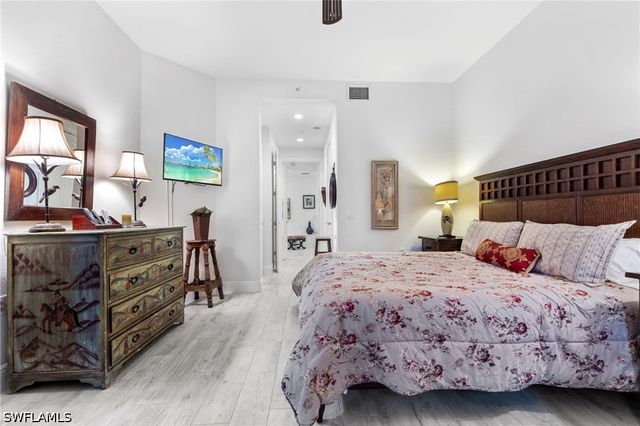 9079 Cascada WAY 102, Naples, FL 34114