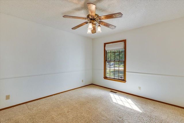 1810 N Socora St, Wichita, KS 67212