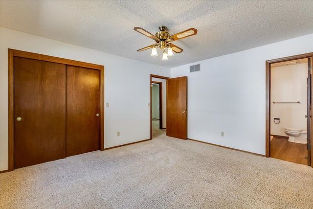1810 N Socora St, Wichita, KS 67212