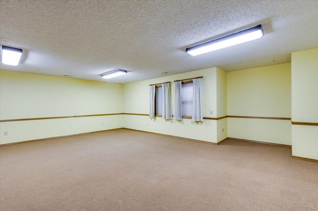 1810 N Socora St, Wichita, KS 67212