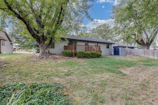 1810 N Socora St, Wichita, KS 67212