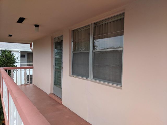 288 Norwich, West Palm Beach, FL 33417