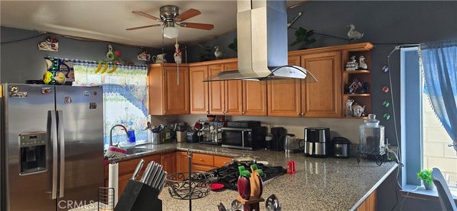 1961 Overland, Colton, CA 92324