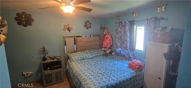 1961 Overland, Colton, CA 92324